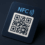 Il QR Code (Quick Response Code) è un codice bidimensionale che permette di memorizzare informazioni (URL, testo, vCard, coupon) e di condividerle in modo immediato tramite la scansione con una fotocamera o un lettore dedicato.